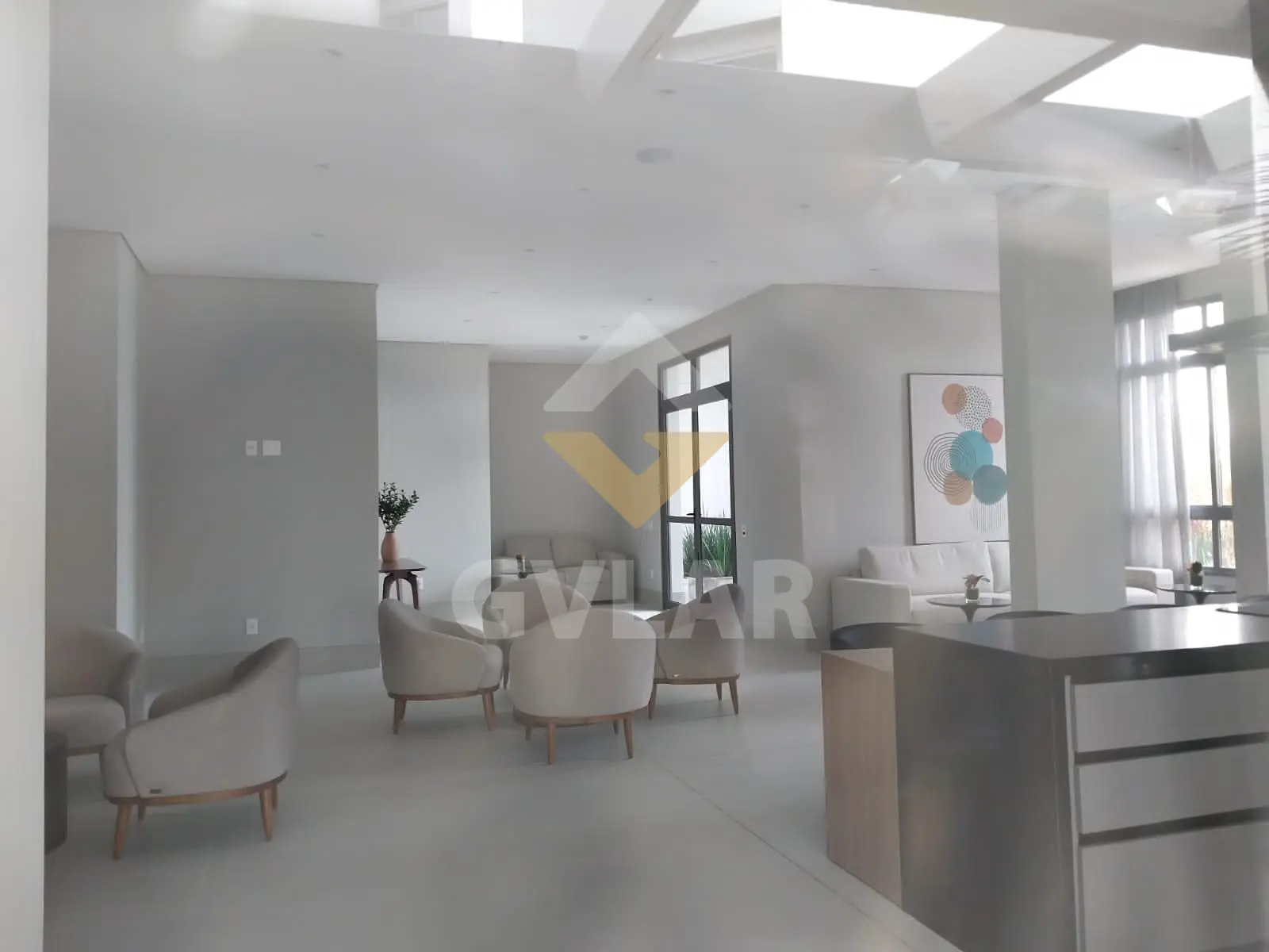 APARTAMENTO DE ALTO PADÃO - 3 SUÍTES COM LAZER